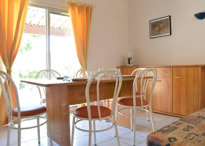 3 Pieces Mezz 6 Couchages Cap D'agde Ct770-061 Villa Agde